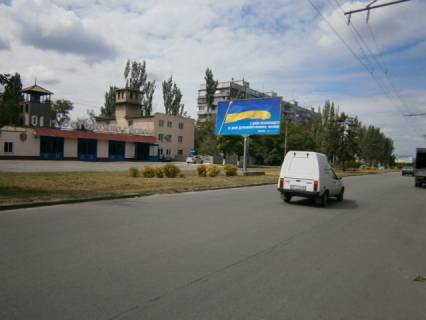 Билборд A в Запорожье, 6x3  ул. Комарова – ул. Парамонова, движение от ул. Закарпатського Легіону (Комарова), пожарка слева (в город) фото 1