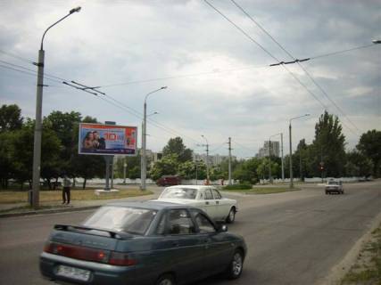 Билборд B в Запорожье вул.Привокзальна — вїзд на Південний мкрн., ст.Б (призматрон) фото 1