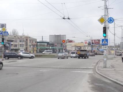 Призма A в Запорожье проспект Соборний (проспект Леніна) -вул.Космічна (коло), обличчям на Космос (призматрон) - 254363 фото 1