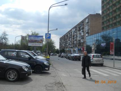 Бэклайт A в Запорожье, 3x4  проспект Соборний (проспект Леніна) — напроти входу до гот. «Інтурист», обличчям к проспекту фото 1