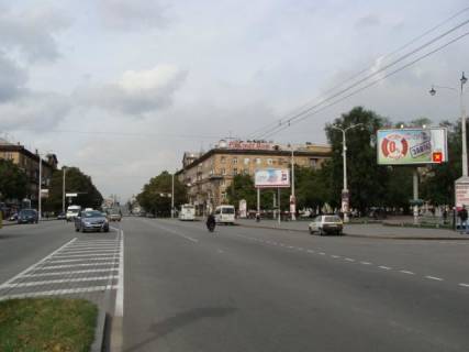 Призма A в Запорожье пр.Соборний - пл.Марії Примаченко (Маяковського), ст.А (призматрон) - 251929 фото 1