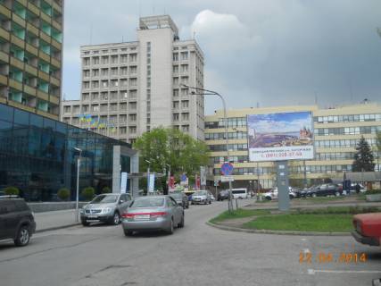 Бэклайт A в Запорожье, 4x3  проспект Соборний (проспект Леніна) – напротив входа в гост. «Интурист», движение к проспекту фото 1