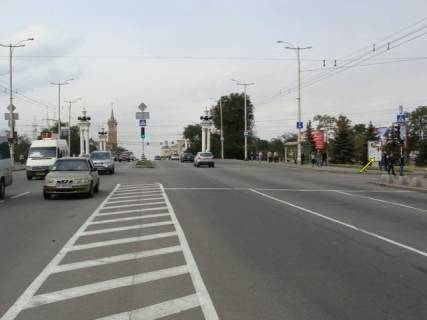 Ситилайт A в Запорожье, 1.8x1.2  пр. Соборний — вул. Героїв Крут (12 квітня) фото 1