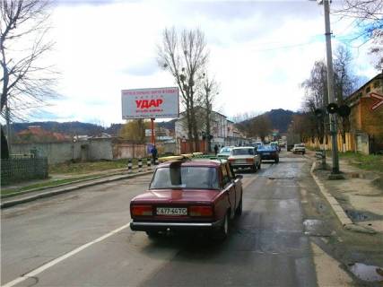 Билборд B в Львове, 3х6  Б.Хмельницкого ул. , 176 фото 1
