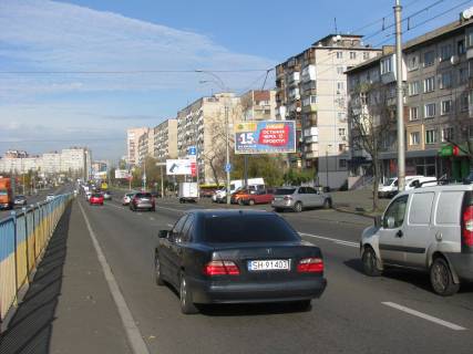 Призма A в Киеве, 3х6  Воскресенський (Перова) бул., 44 у напрямку пр. Шухевича - 219949 фото 1