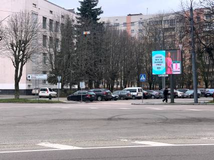 Видеоборд A в Луцке, 3.2*2.4м  на розі вул. Огієнка та вул.Шопена (кільцеве перехрестя) - 491359 фото 1