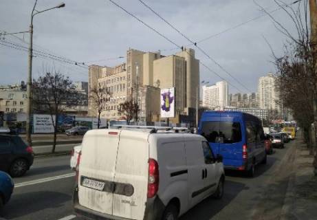 Бэклайт B в Киеве, 4x2  просп. Голосіївський (40-річчя Жовтня)., 1 (150 м до Голосеевской пл., на разделителе, слева) фото 1