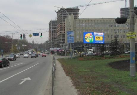 Video Billboard A in Kyiv, 3x6  Goloseevskaa pl., na razdelitele, (m. Goloseevskaa) - 339816 Photo 1