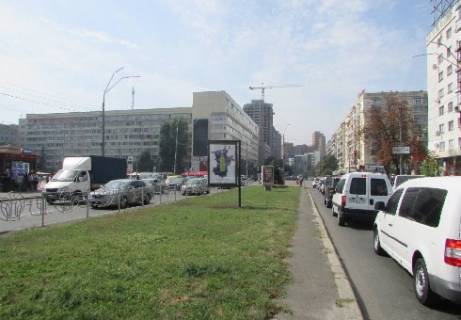 Скроллер A в Киеве вул. Генерала Алмазова (Кутузова) ., 16/19 (разделитель, движение по направлению Леси Украинки пл.) - 302402 фото 1
