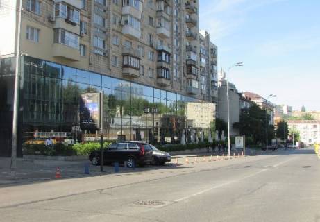 Сiтiлайт B у Києві, 1.86x1.27   Мечникова ул., 18/20, (маг. Goodwine) Фото 1