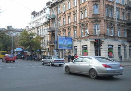Скроллер A в Одессе Б. Арнаутская ул. - Екатерининская ул., 70 - 320337 фото 1