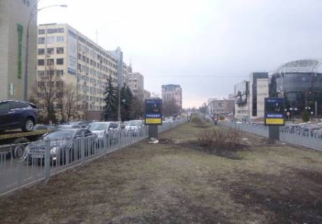 Ситилайт B в Киеве, 1.86x1.27   Народного Ополчения ул., 1 - Севастопольская пл., разделитель (правый) фото 1