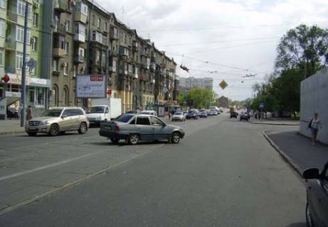 Скроллер  в Харькове Університетська вул., 37-39 - Кооперативна вул. - 259966 фото 1
