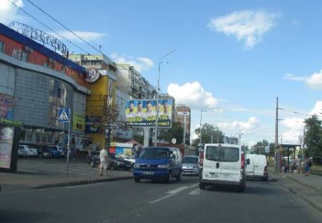 Билборд B в Киеве, 3x6  Закревского Николая ул., 61 - Высоцкого Владимира б-р (супермаркет "Сильпо") фото 1