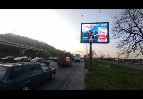 Видеоборд A у Києві, 2.32x3.14  Набережне шоссе, (500 м. от Наводницкого парка, движение к мосту Мето) - 341136 Фото 1