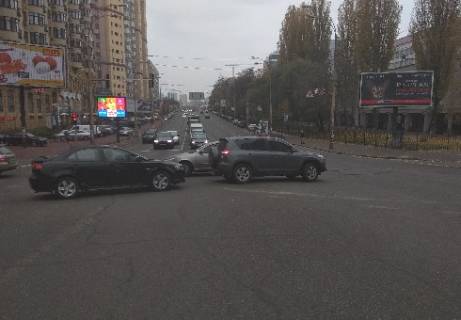 Нестандарт  в Киеве Черновола ул., 27 - Златоустовская ул. [2] фото 1