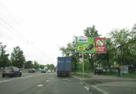 Призма A в Киеве Воскресенський (Перова б-р) проспект, 14 - Навої Алішера вул. (за перехрестям) - 340832 фото 1