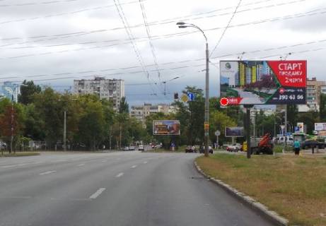 Билборд A в Киеве Правды пр. (на разделителе) фото 1