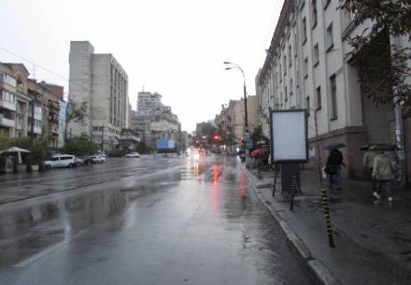 Ситилайт A в Киеве, 1.86x1.27   Галицька площа (Перемоги пл.)., 2 (возле Цирка), заезд от Галицька площа (Перемоги пл.). на Бульварно-Кудрявская ул. фото 1