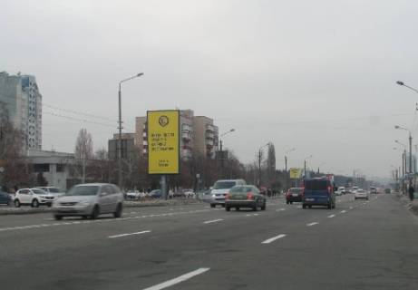 Бэклайт B в Киеве, 8x4  Братиславская ул., 5  (от Броварского пр., слева) фото 1