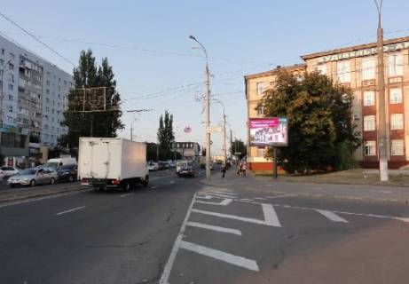 Нестандарт  в Виннице Коцюбинского ул. - Брацлавская ул. (Техникум) фото 1