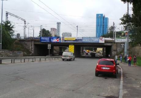 Нестандарт A в Киеве Липковского ул. (бывш. Урицкого ул.) фото 1