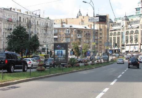 Скроллер A в Киеве Бассейная ул., 19 (разделитель, в направлении к Бессарабскому рынку) - 302391 фото 1