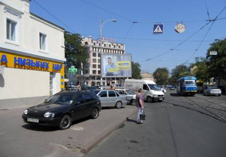 Скроллер B в Одессе, 2.32x3.14  Преображенская ул., 31 - Тираспольская пл-дь В - 13528 фото 1