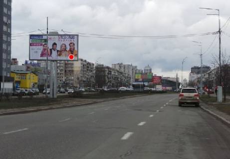 Призма B в Киеве Оболонский пр., 2а (на разделителе) - 238097 фото 1