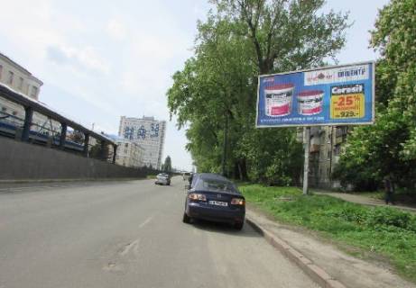 Призма A в Киеве просп. Любомира Гузара (Космонавта Комарова)., 2  (зупинка "Національний Авіаційний Університет"), рух із центру міста - 302769 фото 1