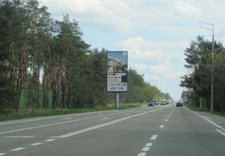 Беклайт B у Києві, 8x4  Столичное шоссе (Конча Озерна, из Киева, слева) Фото 1