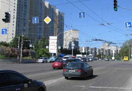 Бэклайт B в Киеве просп. Європейського Союзу (Правди). - Свободи пр. - Ужвій Наталії вул. фото 1