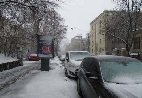Ситилайт B в Киеве, 1.86x1.27   Бульварно-Кудрявская ул., 20 (на светофоре, к Галицька площа (Перемоги пл.).) фото 1