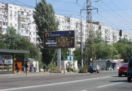 Билборд B в Киеве, 3x6  Правды пр., 66, универсам "Виноградарь" фото 1