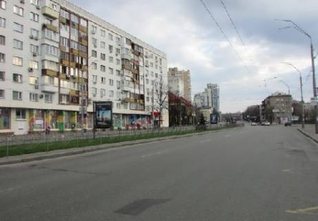Видеоборд A в Киеве, 1.86x1.27   вул. Генерала Алмазова (Кутузова) ., 16/19 (разделитель, движение от Л. Украинки пл.) - 429072 фото 1