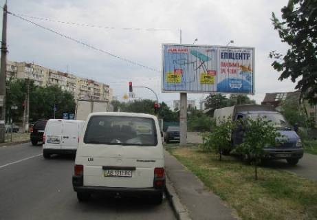 Призма A в Киеве, 3x6  Тростянецкая ул., 12 - Славгородская ул. (светофор) - 340336 фото 1