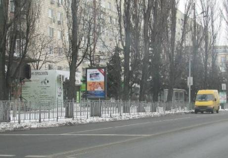 Ситилайт B в Киеве, 1.86x1.27   Русановская набережная ул., 8/2 фото 1