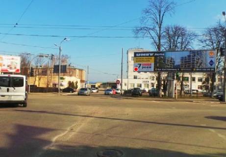 Призма A в Киеве Аэропорт "Жуляны", просп. Повітряних Сил (Повітрофлотський) (левая) - 318235 фото 1