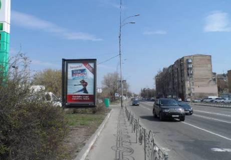Ситилайт B в Киеве, 1.86x1.27   Набережно-Луговая ул., 8 - Еленовская ул., (светофор, АЗС "ВОГ") фото 1