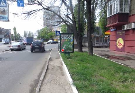 Ситилайт A в Одессе, 1.8x1.2  Лесі Українки просп. (Гагаріна просп.)., 16/1 А фото 1