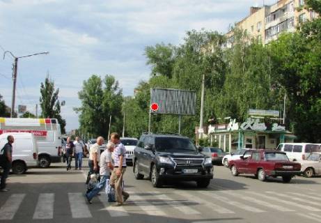 Prismatron, Prism A in Poltava, 3x6  Grusevs'kogo M. st., 6 - 160071 Photo 1