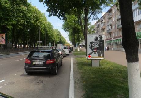 Ситилайт A в Чернигове Мира пр., 45, Дом книги фото 1