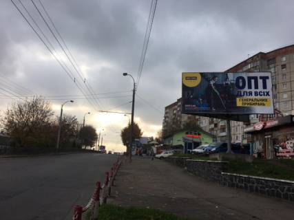 Билборд A в Ровно, 6x3  Дубенська, 44 (кінцева зупинка міськ. транспорту) фото 1
