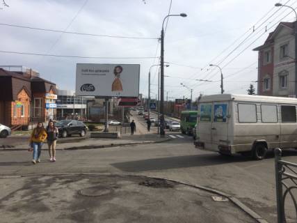 Билборд B в Ровно, 6x3  перехр. вул. Соборна-Дорошенка фото 1