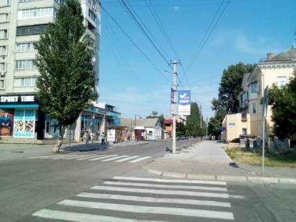 Нестандарт B в Бердянске Центральная Центральная ул. / Победы ул. (музей) фото 1