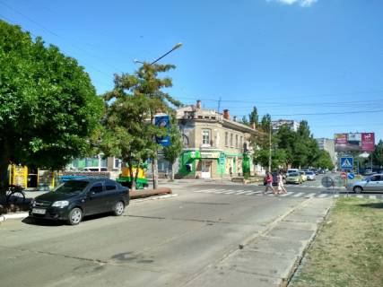 Нестандарт B в Бердянске Центральная ул. / Победы ул. (перекресток) фото 1