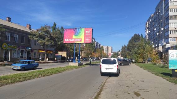 Білборд, Бігборд (Борд)  B у Бердянську Центральна вул. / Перемоги вул. Фото 1