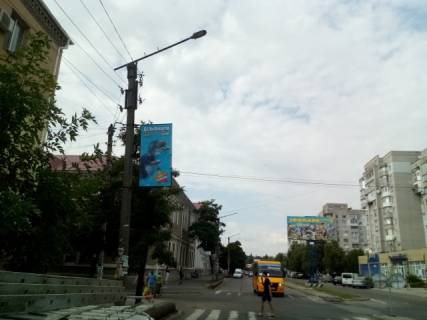 Нестандарт B в Бердянске Центральная ул. / Земская ул. фото 1