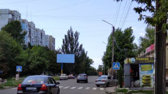 Билборд B в Бердянске Довганюка ул. (маг. Арарат) фото 1