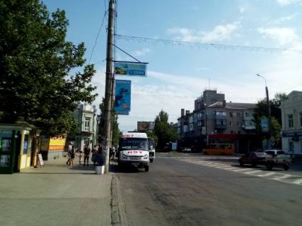 Нестандарт B в Бердянске Труда пр. (парк Шмидта, центр, автобусная остановка (слева)) фото 1